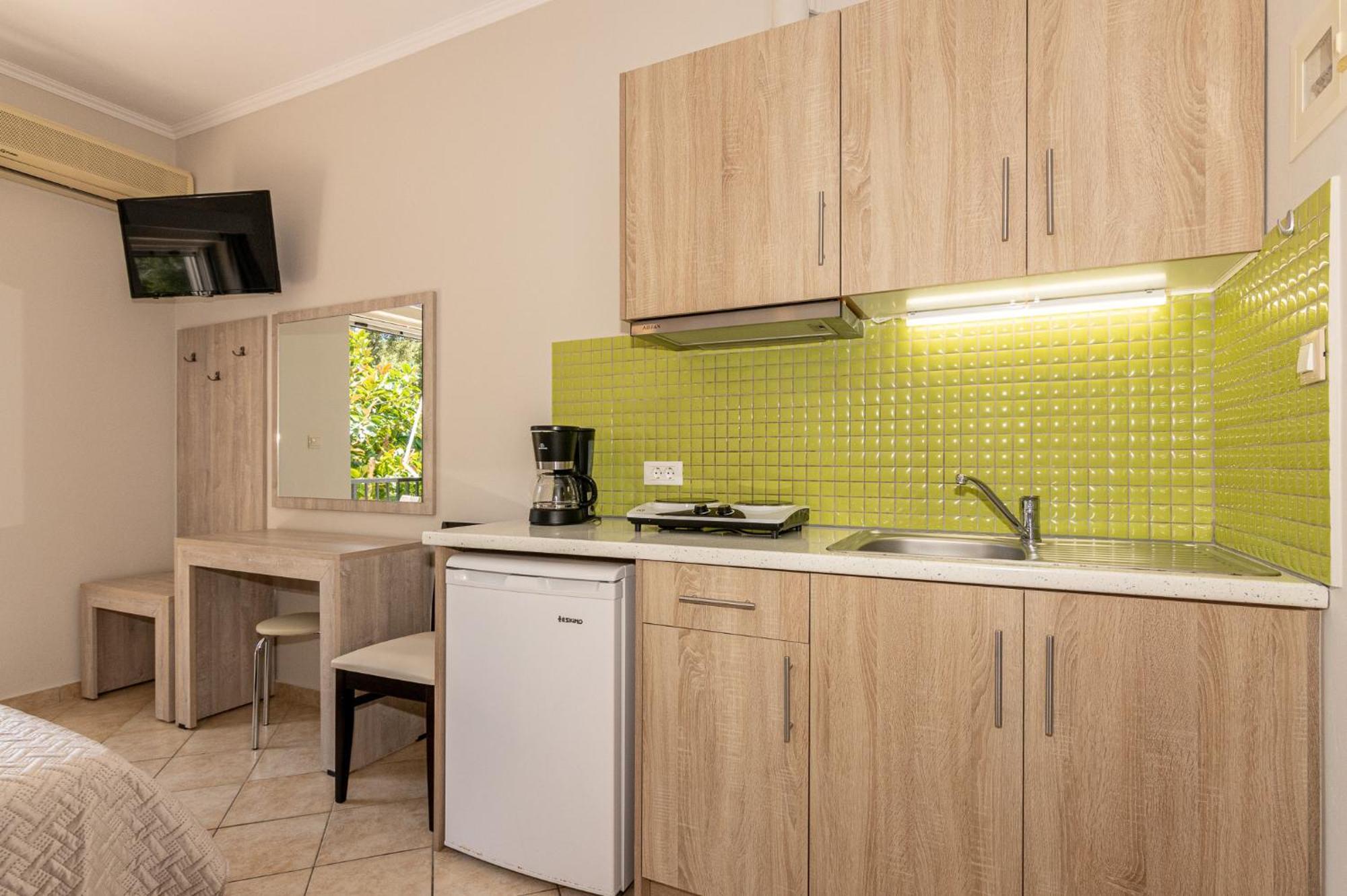 Regina Apartment *